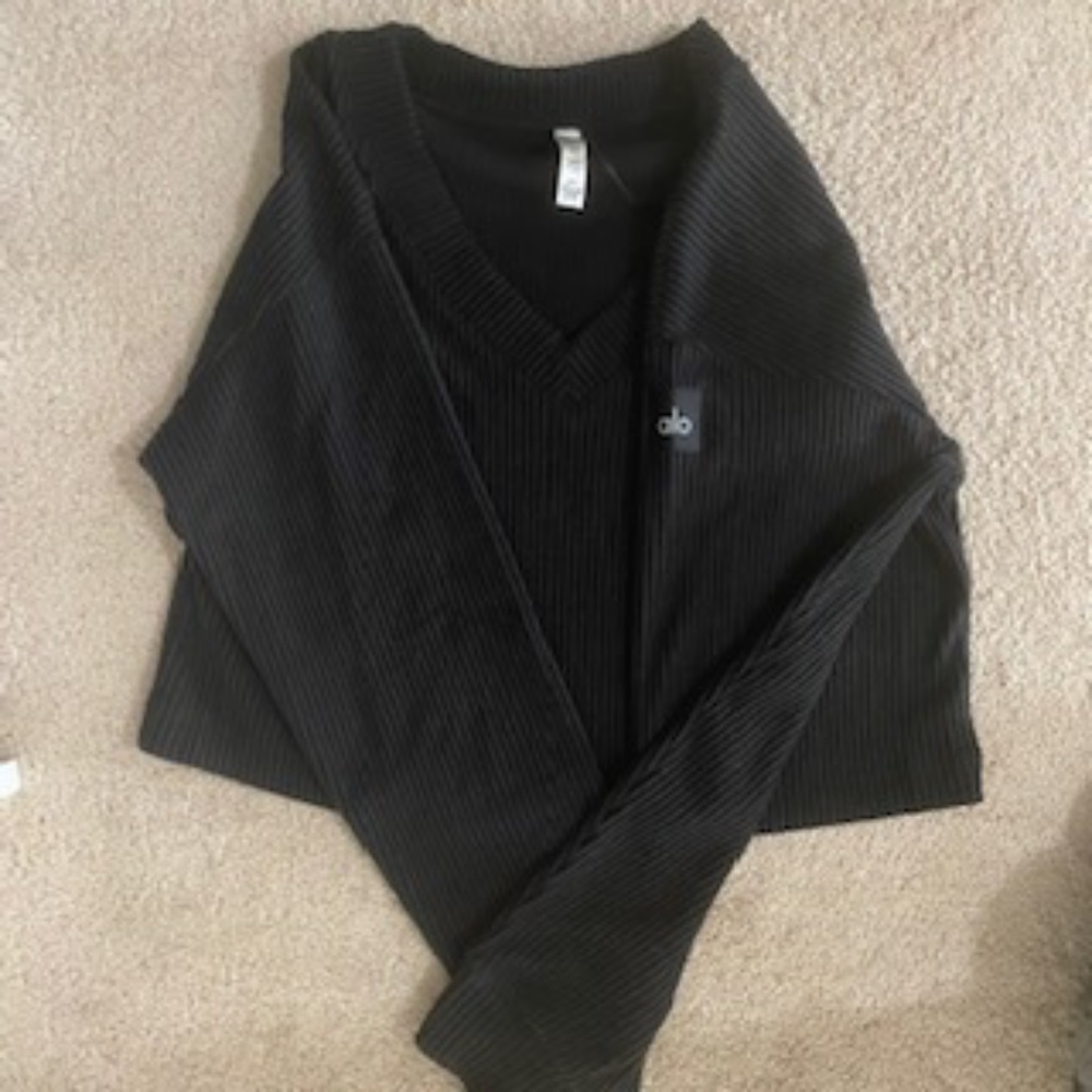 ALO Yoga Women's Black Ribbed V-Neck Sweater